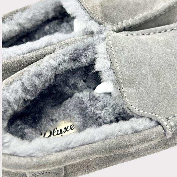 *SOLD* Dearfoams Women’s Dluxe Fernie Genuine Shearling Moccasin Slippers Gray 9 - Picture 7 of 7